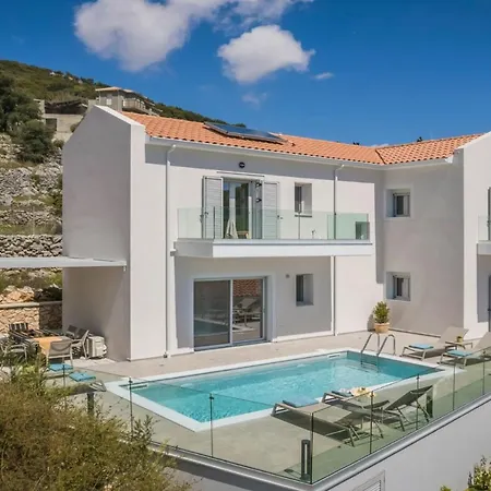 Summertime Villa Argostóli